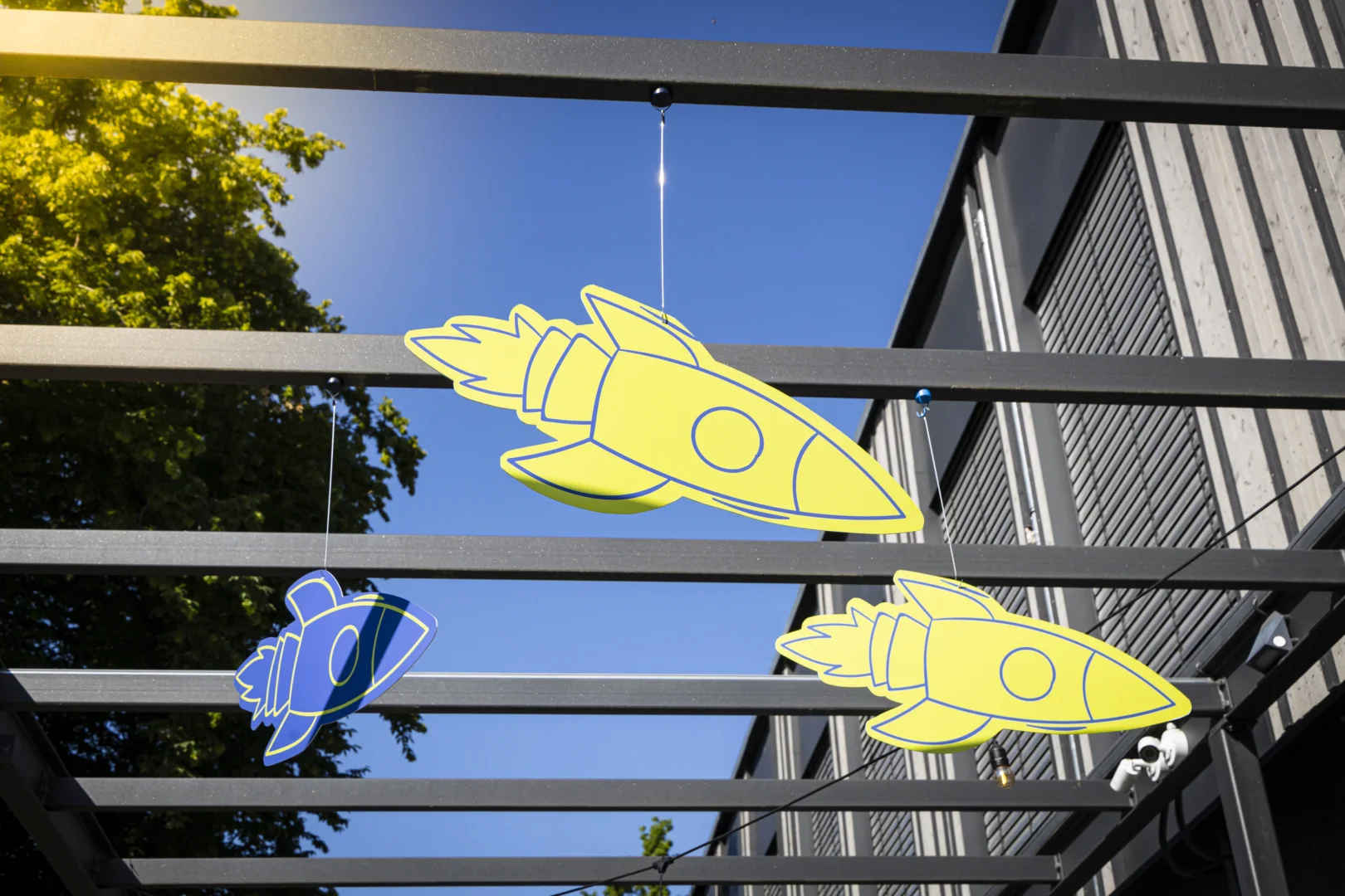 Raketendekoration beim Rocketeer Kids Festival im westhouse