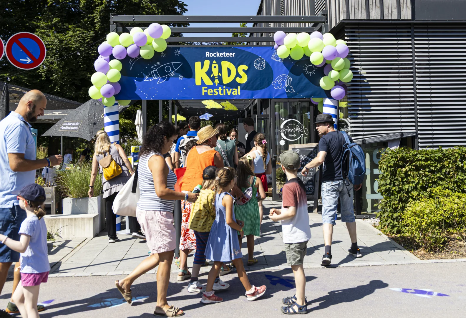 Eingang beim Rocketeer Kids Festival im westhouse